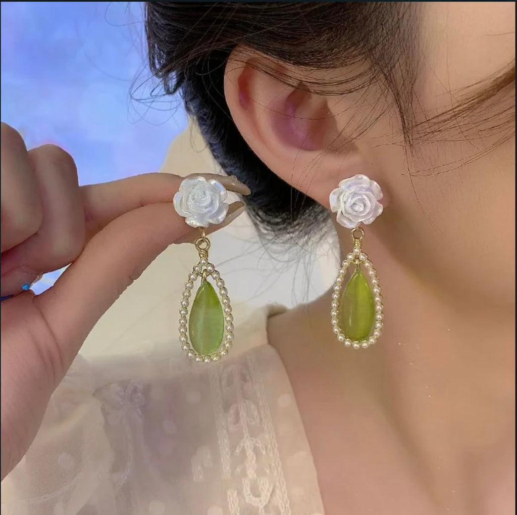 Rosélune Drop Earrings