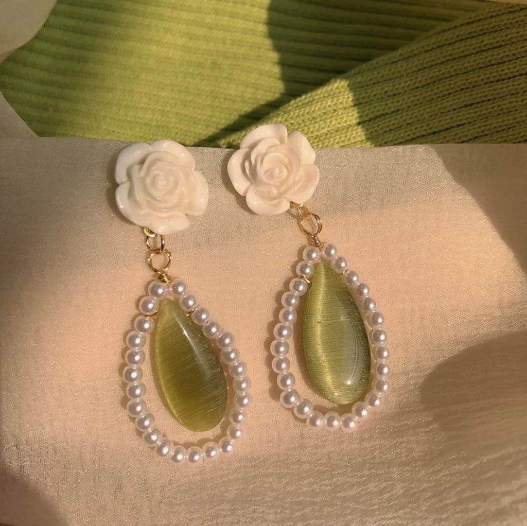 Rosélune Drop Earrings