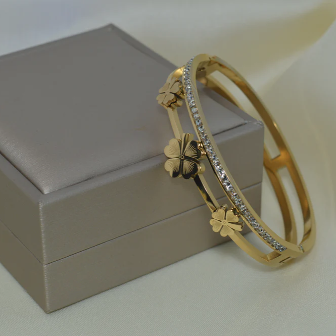 Golden Clover Sparkle Bangle